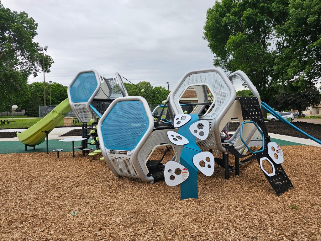 40+ playgrounds to visit within an hour of Mankato!